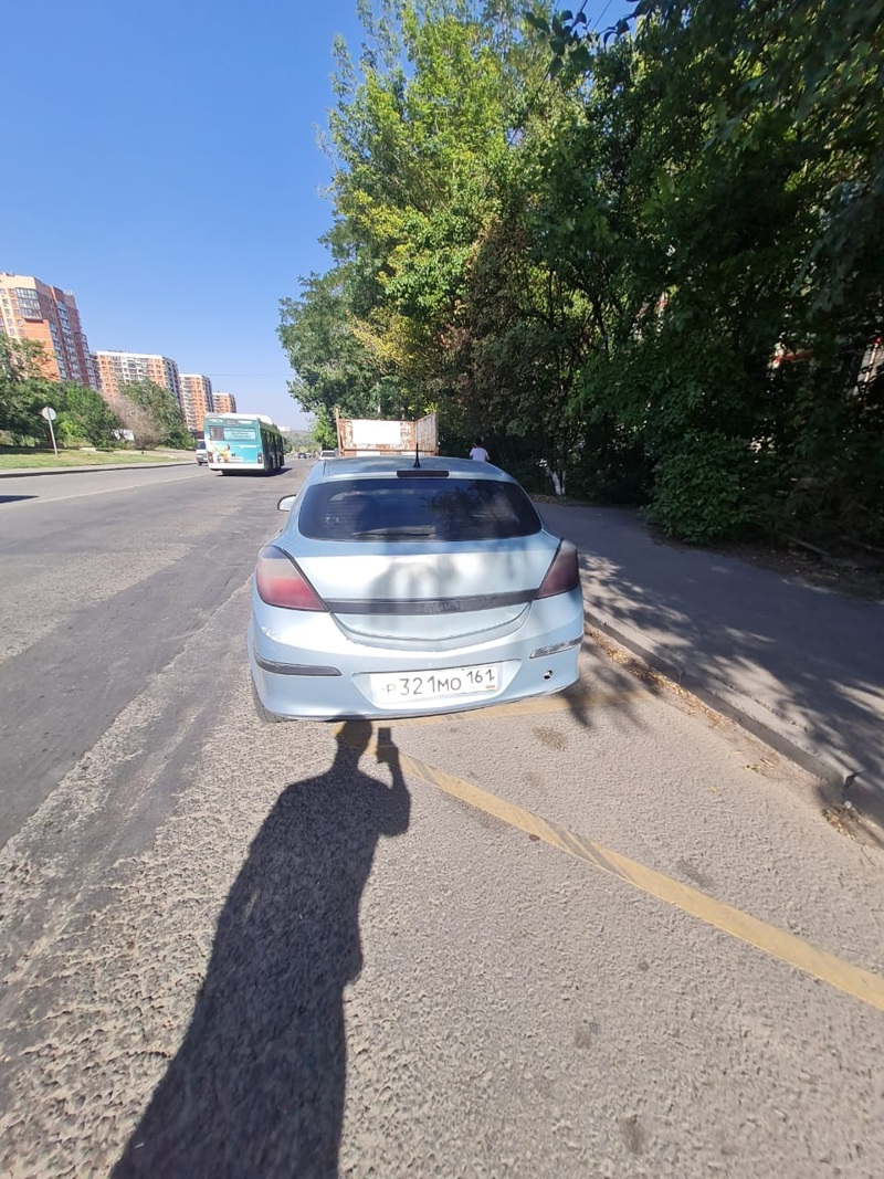 Opel, Astra, 2010