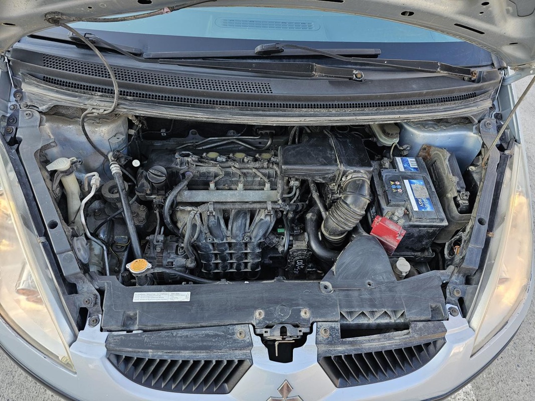 Mitsubishi, Colt, 2005