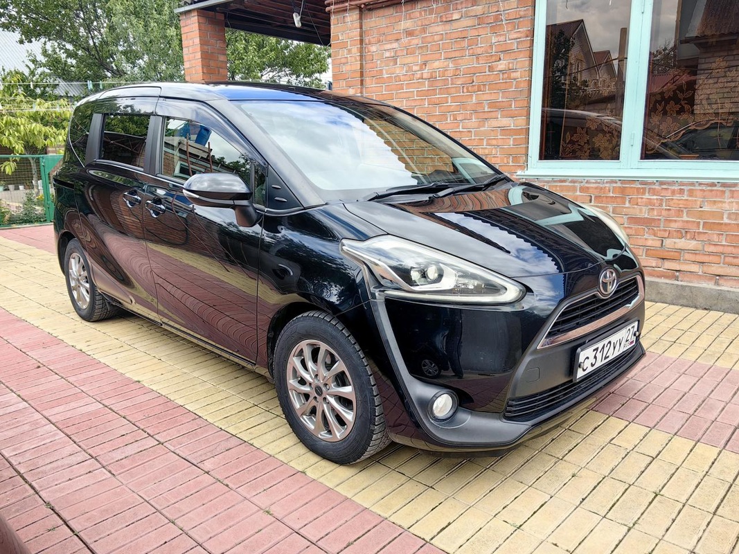 Toyota, Sienta, 2016