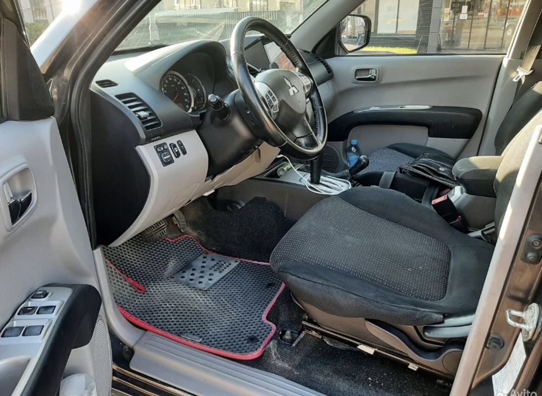 Mitsubishi, L200, 2011