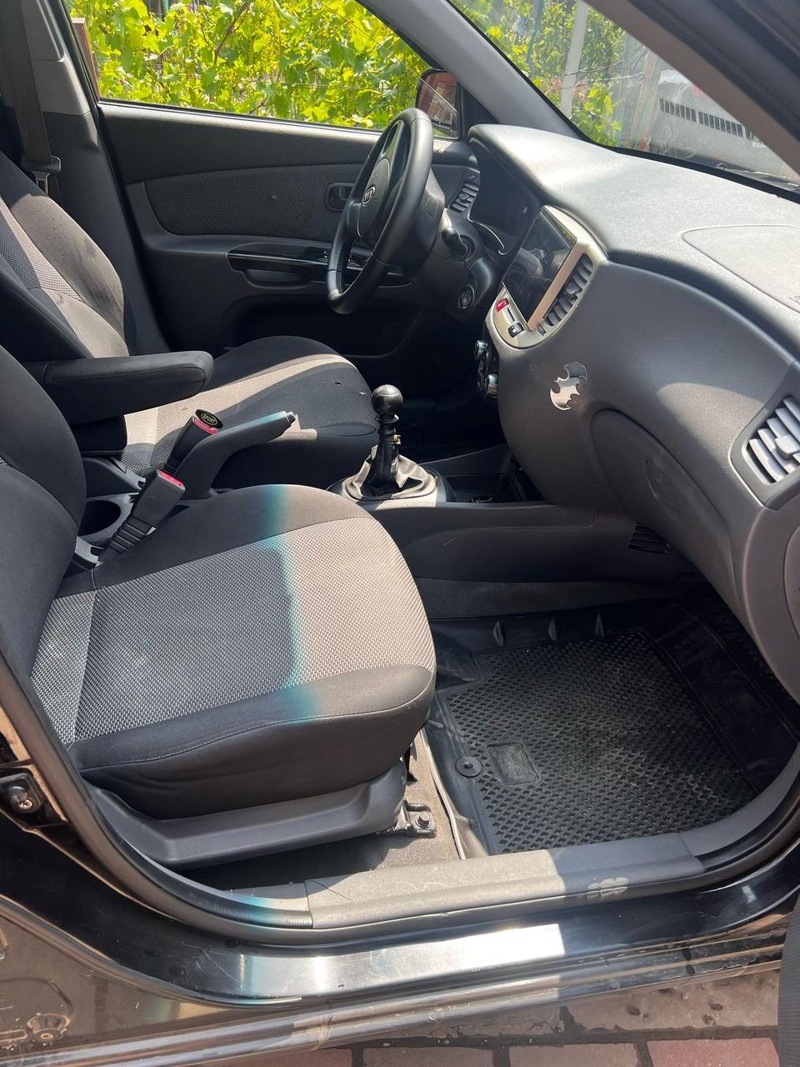 Kia, Rio, 2010