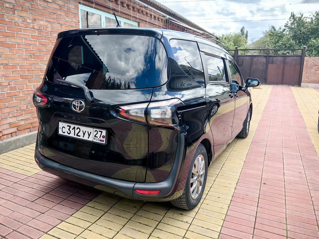 Toyota, Sienta, 2016