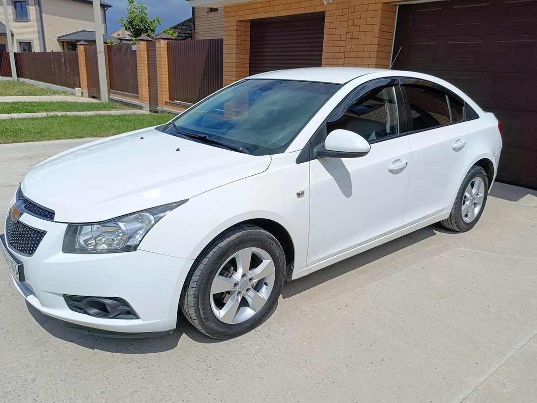 Chevrolet, Cruze, 2011