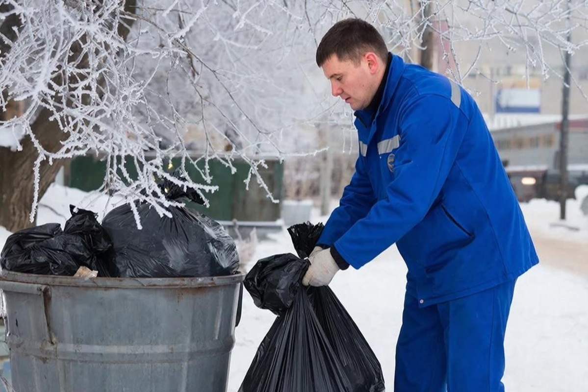 Дворник-мусоросборщик, ТСЖ "Профиль"