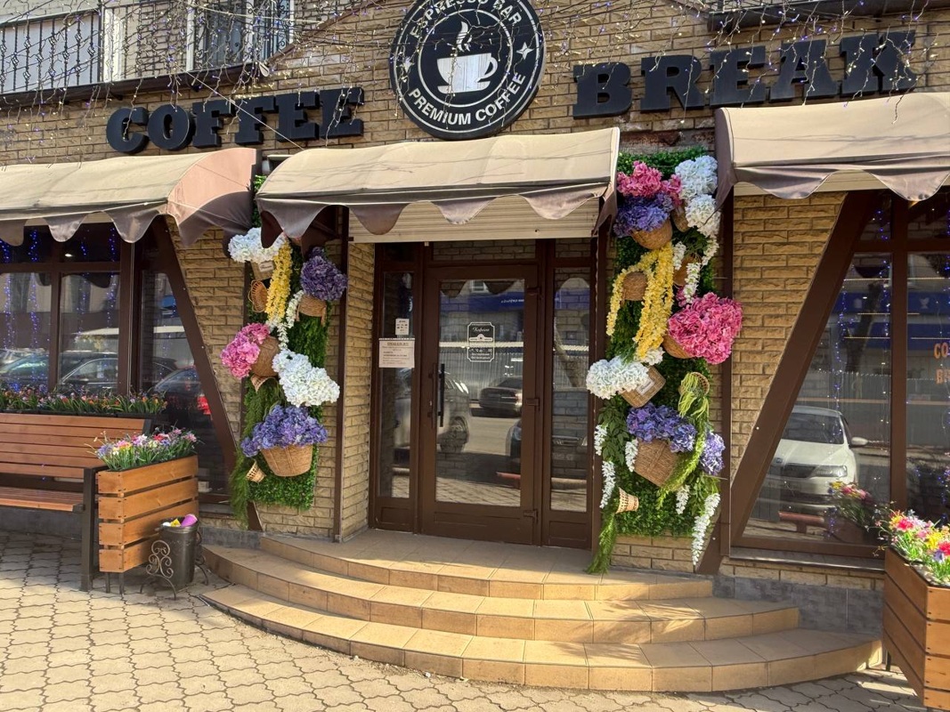 Требуется помощник на кухне, Кофейня «Coffee Break»