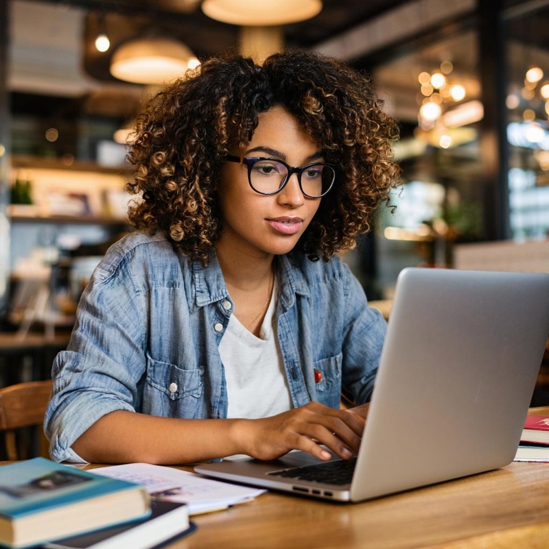 Специалист по продажам