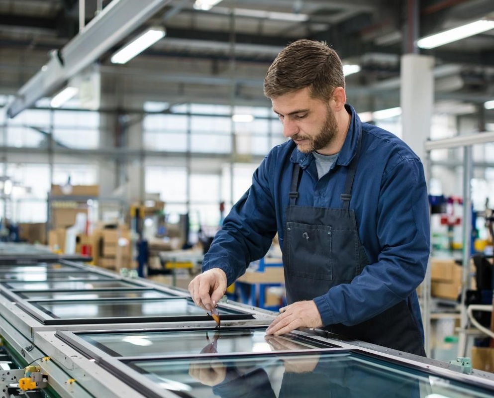 Требуется оператор на линию производства стеклопакетов, Компания «Masco glass»