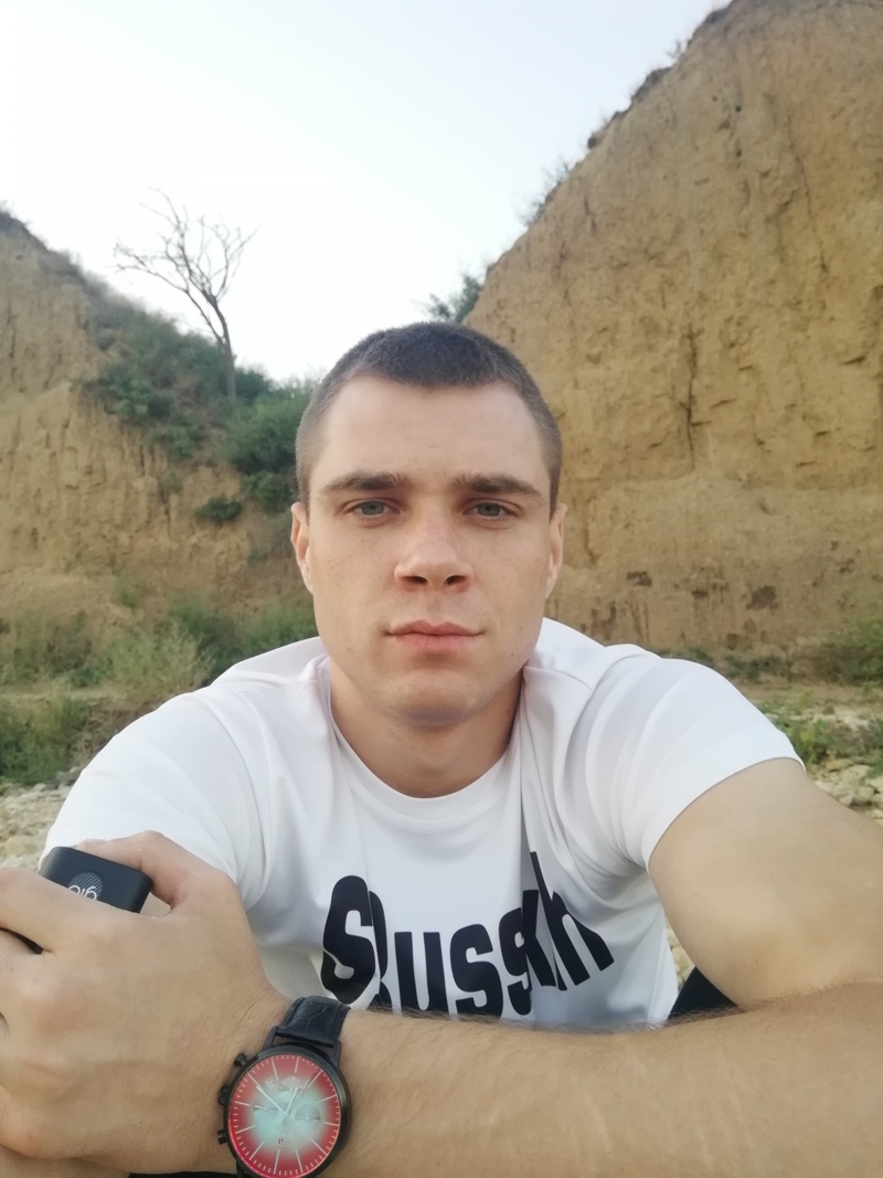 Ищу работу грузчиком/подсобным рабочим/доставщиком, Александр