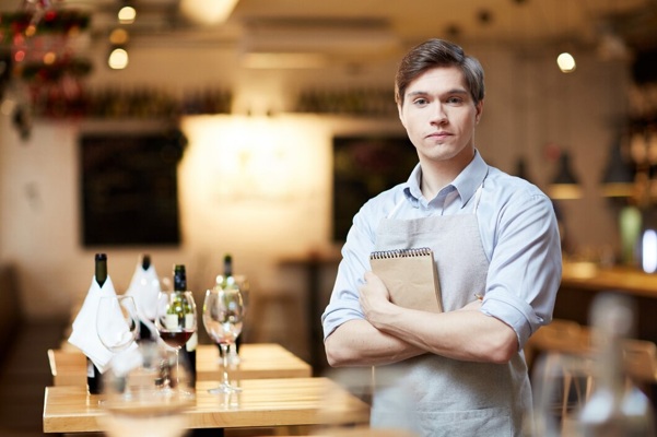 waiter-restaurant_1098-14384.jpg