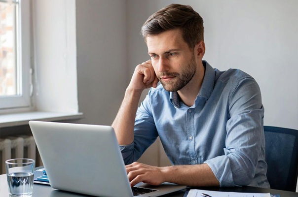 менеджер сайт.jpg