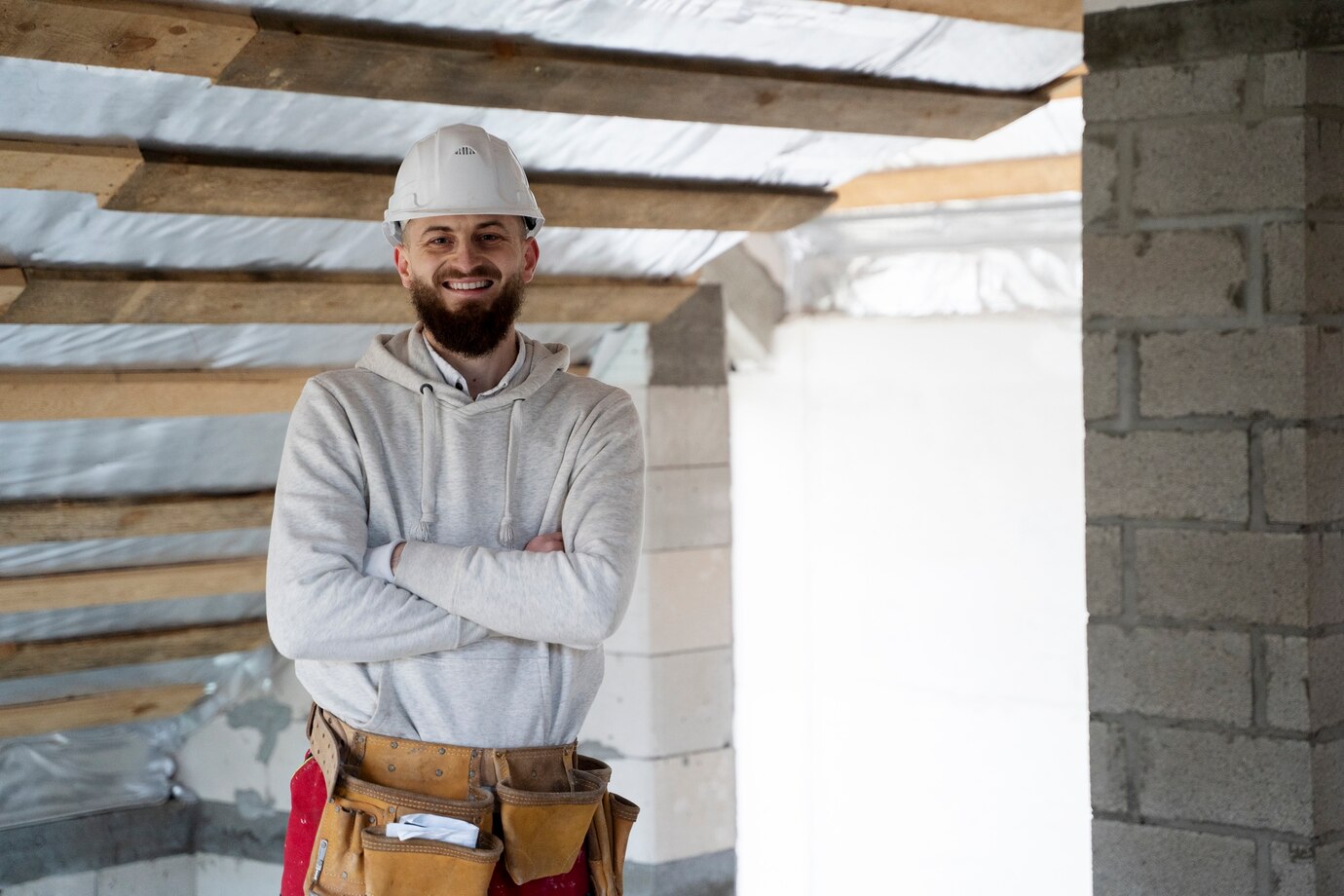 medium-shot-smiley-man-wearing-helmet_23-2149343696.jpg